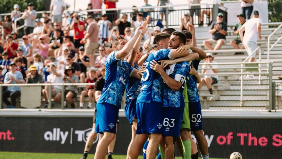 Como Bosses Give Up Euro Debut Tickets for Older Fans